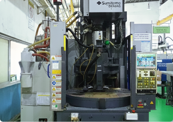 Vertical Injection Molding Machine